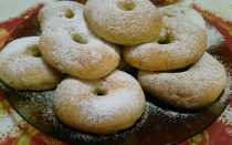 10 рецептов вкусных пышных пончиков с начинками и без