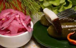 Как замариновать лук в уксусе – 10 быстрых и вкусных рецептов