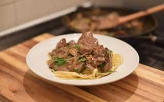 Печень куриная в сметане: рецепты приготовления, полезные советы